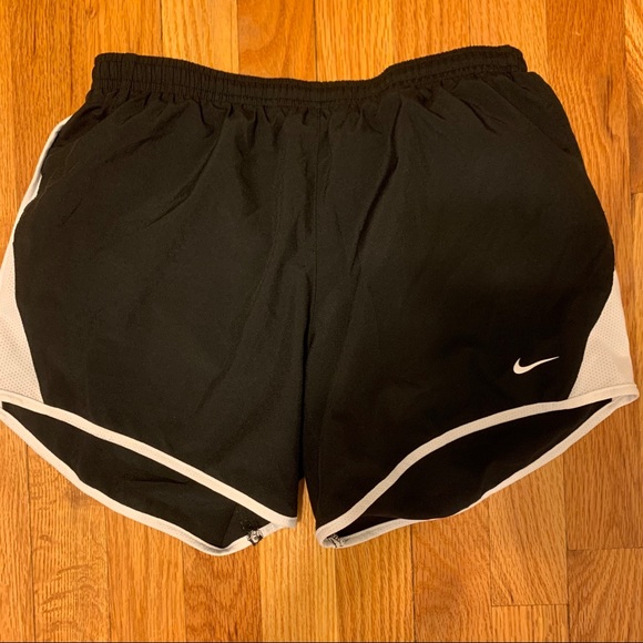 Nike Shorts - Picture 1 of 3